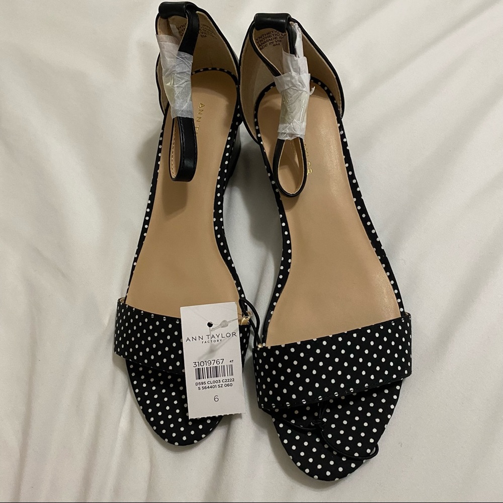 Ann taylor wedged sandal sz 6